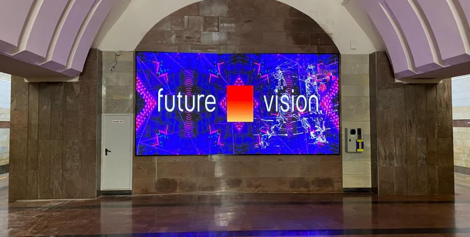 LED экран на станции метро «1905 года» Екатеринбург